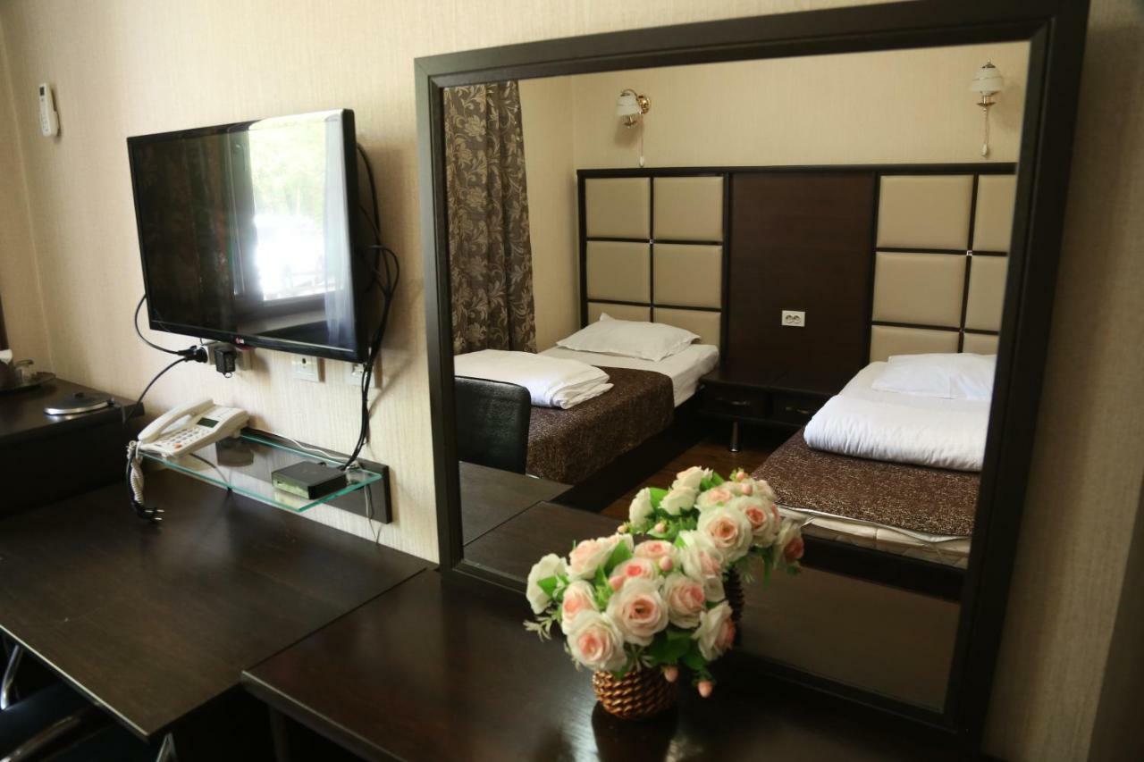 Elite House Hotel Bishkek Exterior photo