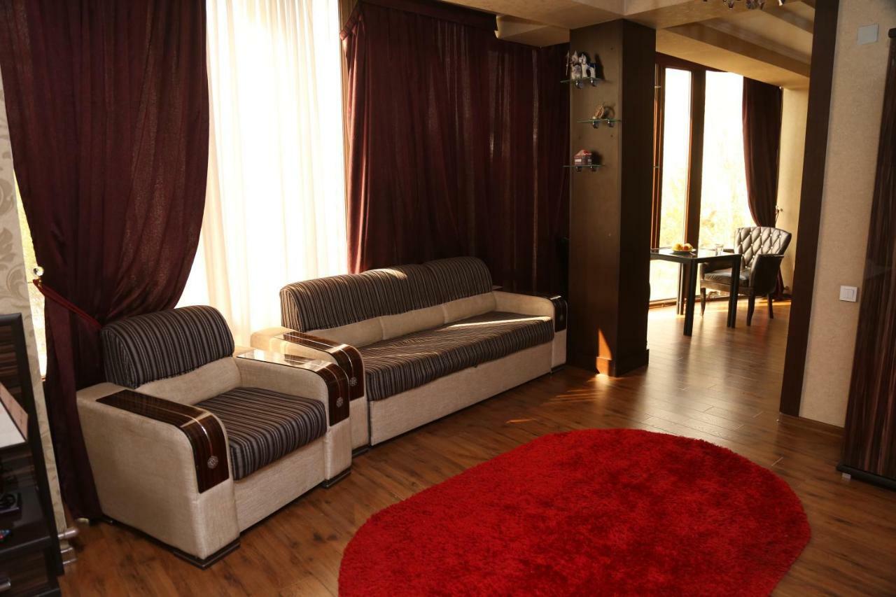 Elite House Hotel Bishkek Exterior photo