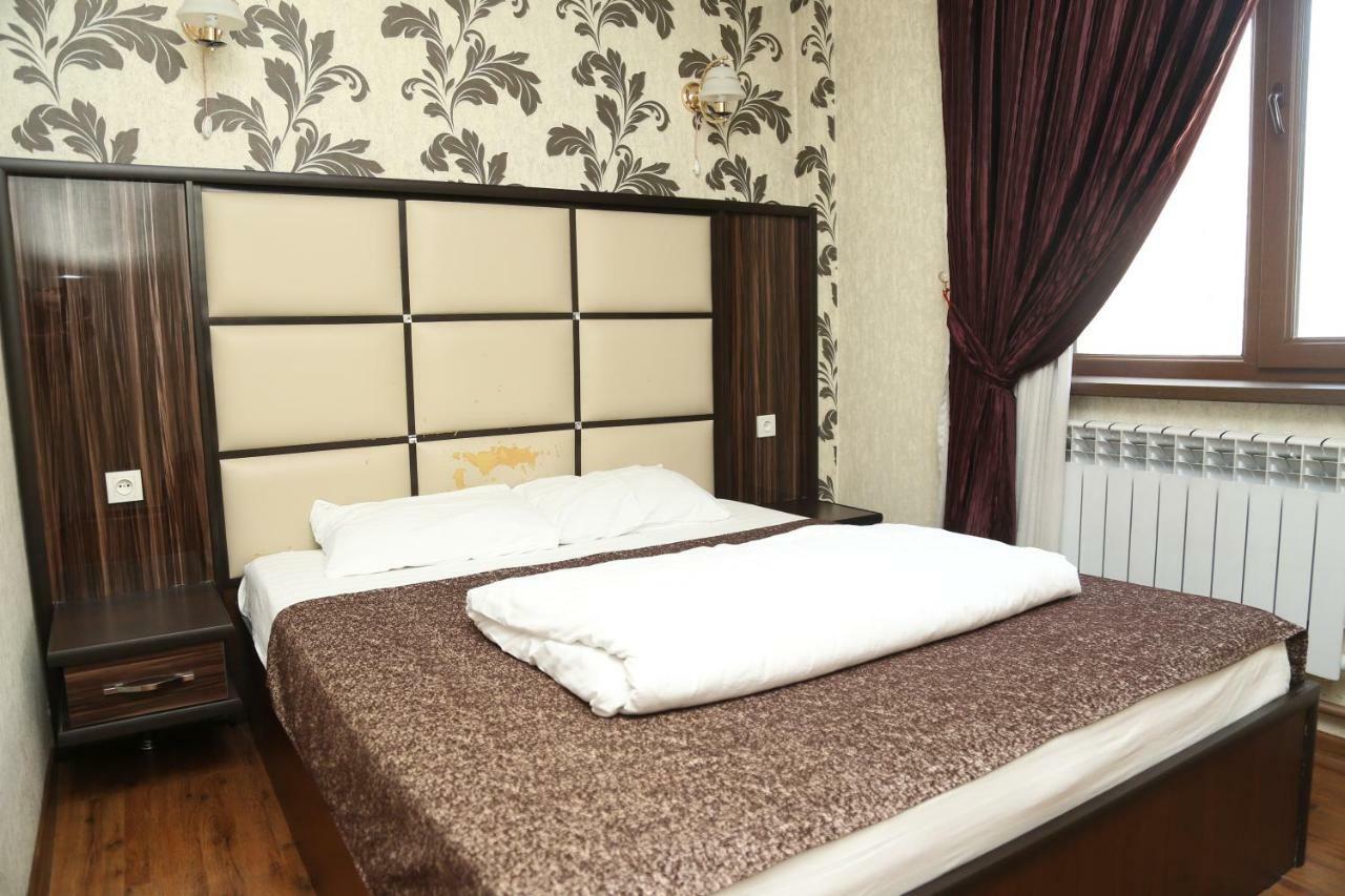 Elite House Hotel Bishkek Exterior photo