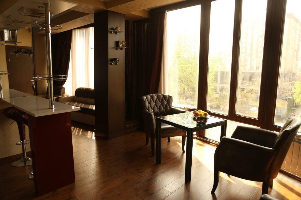 Elite House Hotel Bishkek Exterior photo
