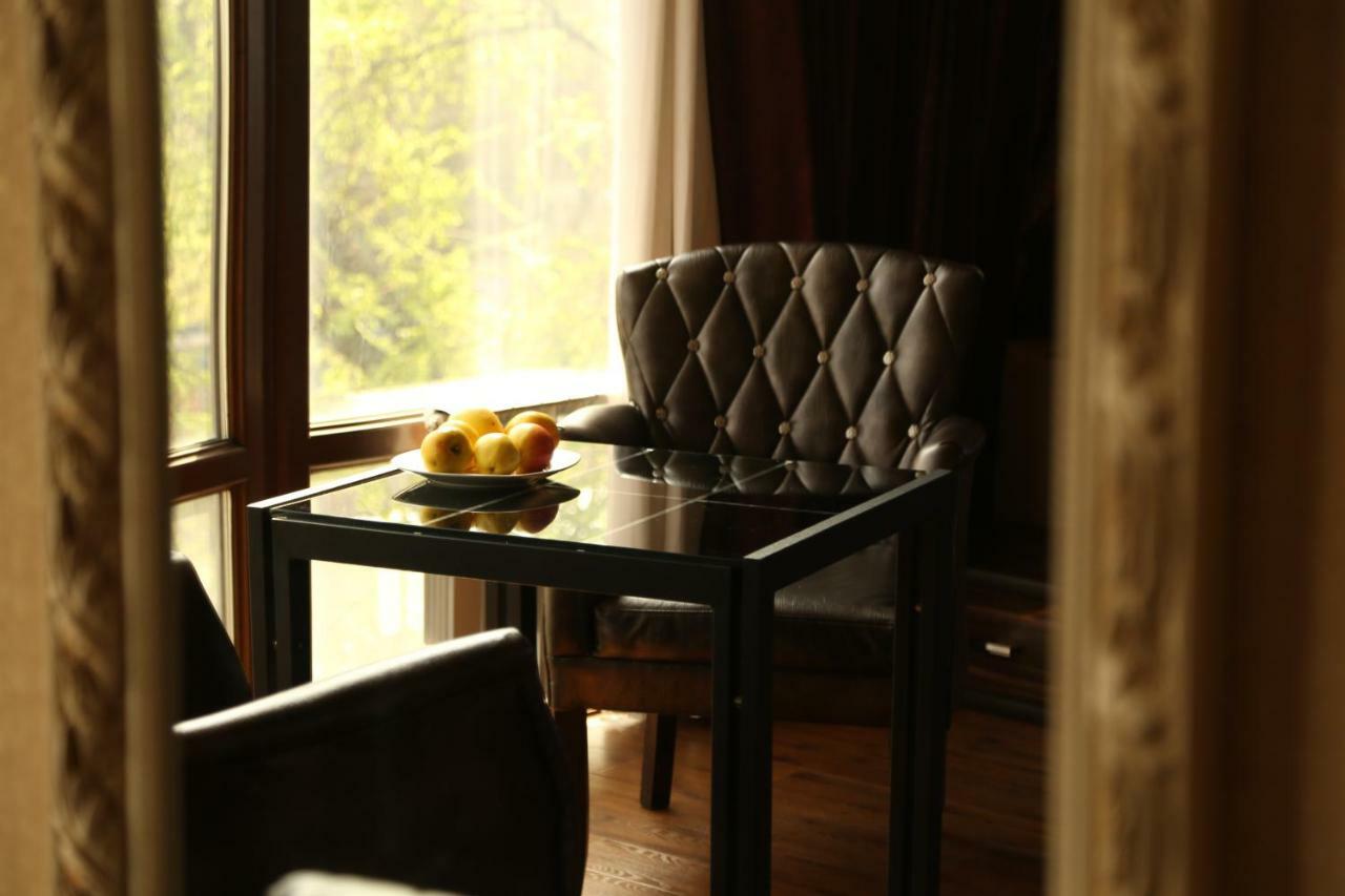 Elite House Hotel Bishkek Exterior photo